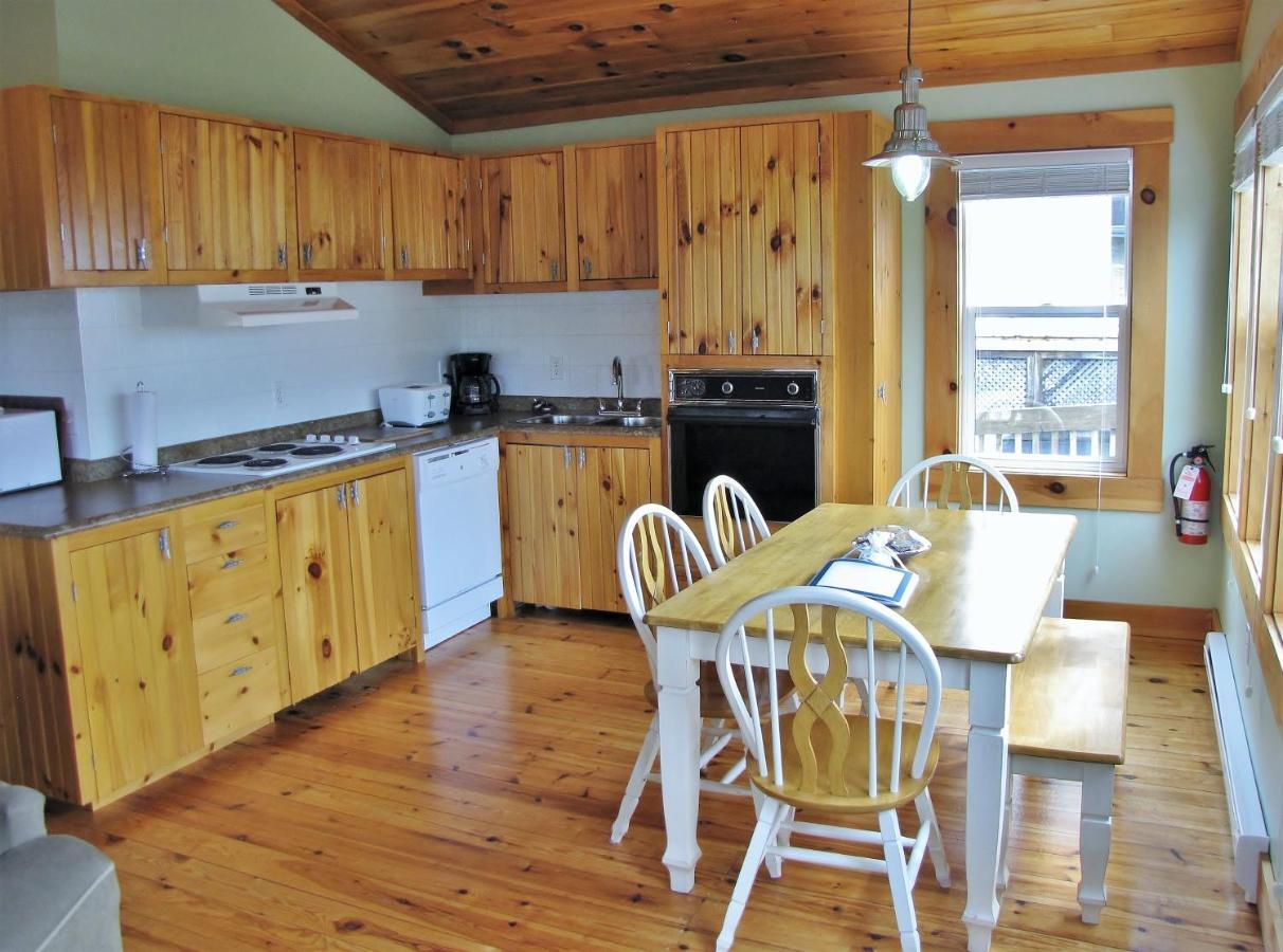 Larinda'S Landing Oceanfront Cottages Halifax Zewnętrze zdjęcie